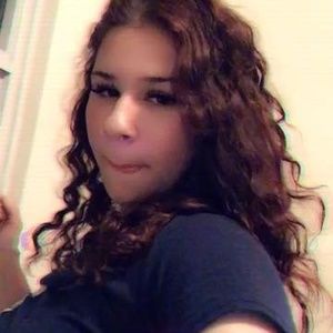 Meet your Posher, Adrianna